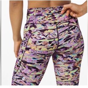 Fast And Free Tight 25” * Sea Wheeze Super Sonic Alpine White Purple Multi. NWT!